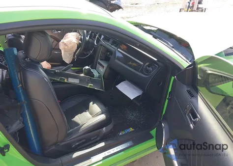 2014 Ford Mustang V6 Premium z USA, uszkodzony, nr VIN 1ZVBP8AM8E5225083